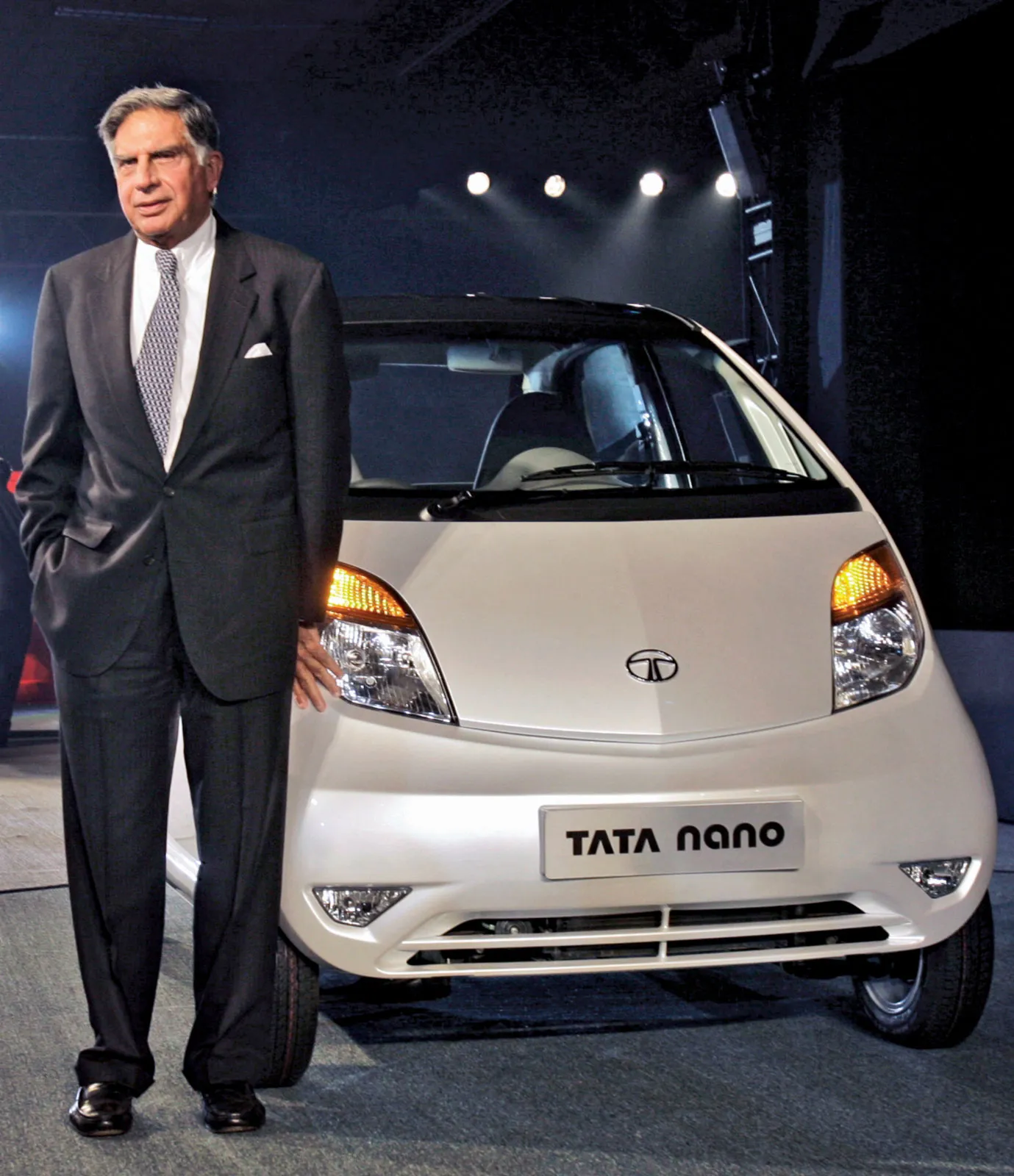 Ratan-Tata-Group-Nano-9th-Auto-Expo-2008