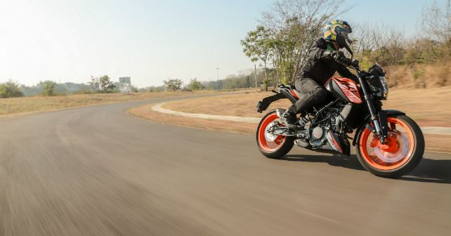 The KTM Duke 125 is a motorcycle designed for riders who want to experience KTM’s premium streetfighter DNA at an accessible entry point. Combining aggressive styling, advanced engineering, and nimble handling, it’s one of the most exciting options in the 125 cc segment. Bold & Aggressive Design True to KTM’s “Ready to Race” philosophy, the Duke 125 features sharp, edgy bodywork that mirrors its bigger siblings in the Duke lineup. The exposed steel trellis frame, angular tank extensions, and minimalist tail section give it a raw, muscular look. Distinctive KTM graphics and vibrant color schemes add to its street presence. Peppy Performance & Smooth Delivery At the heart of the Duke 125 sits a liquid-cooled, single-cylinder 125 cc engine tuned for refined performance. It delivers smooth power throughout the rev range, making it ideal for city commutes as well as occasional highway stretches. A precise 6-speed gearbox ensures seamless shifts and better control at all speeds. Agile Handling & Sturdy Frame Built on a lightweight steel trellis frame, the Duke 125 offers exceptional rigidity and balance. Its upright riding position, wide handlebars, and low kerb weight translate into nimble handling, especially in urban environments. Riders get the confidence of a bigger bike with the ease of a smaller machine. Premium Suspension & Braking The bike comes equipped with high-quality WP upside-down front forks and a rear monoshock for superior ride comfort and stability. Disc brakes on both ends, combined with advanced safety features like single-channel ABS, offer reliable stopping power even during sudden braking. Rider-Friendly Features Despite being an entry-level motorcycle, the KTM Duke 125 boasts premium features such as a fully digital instrument cluster, LED lighting elements, and ergonomically designed seats. These touches enhance the overall riding experience and make the bike feel more upmarket. Fuel Efficiency & Practicality While performance is a key highlight, the Duke 125 also scores well on efficiency. Its engine mapping balances power and fuel economy, making it suitable for daily commutes without burning a hole in the pocket. Maintenance costs are also relatively low compared to larger-capacity KTMs. Final Thoughts The KTM Duke 125 brings big-bike attitude to the entry-level segment. With its striking design, agile handling, and refined performance, it’s perfect for new riders who want to step into the world of premium motorcycling. Whether you’re a beginner seeking your first sports-naked bike or an enthusiast looking for a stylish commuter, the Duke 125 ticks all the right boxes.