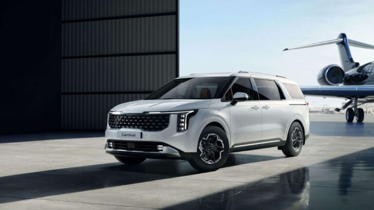 Kia Carnival Limousine